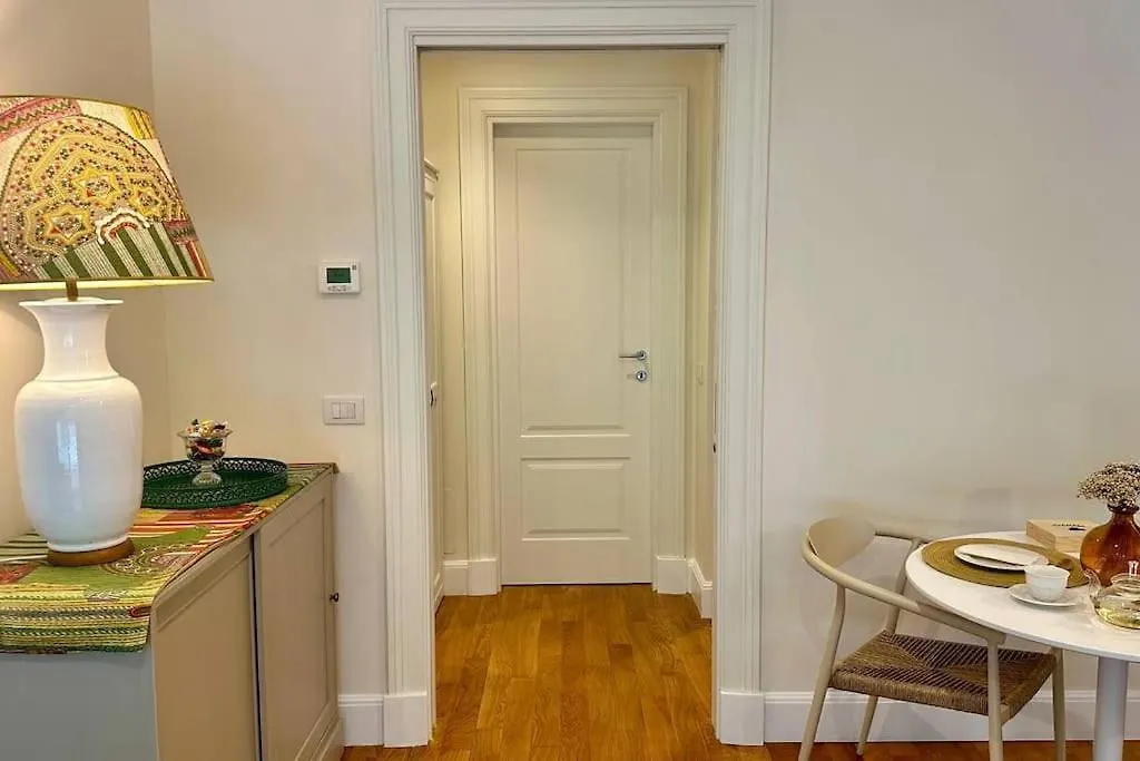 Elegant Apartment With Terrace In Balduina Rome