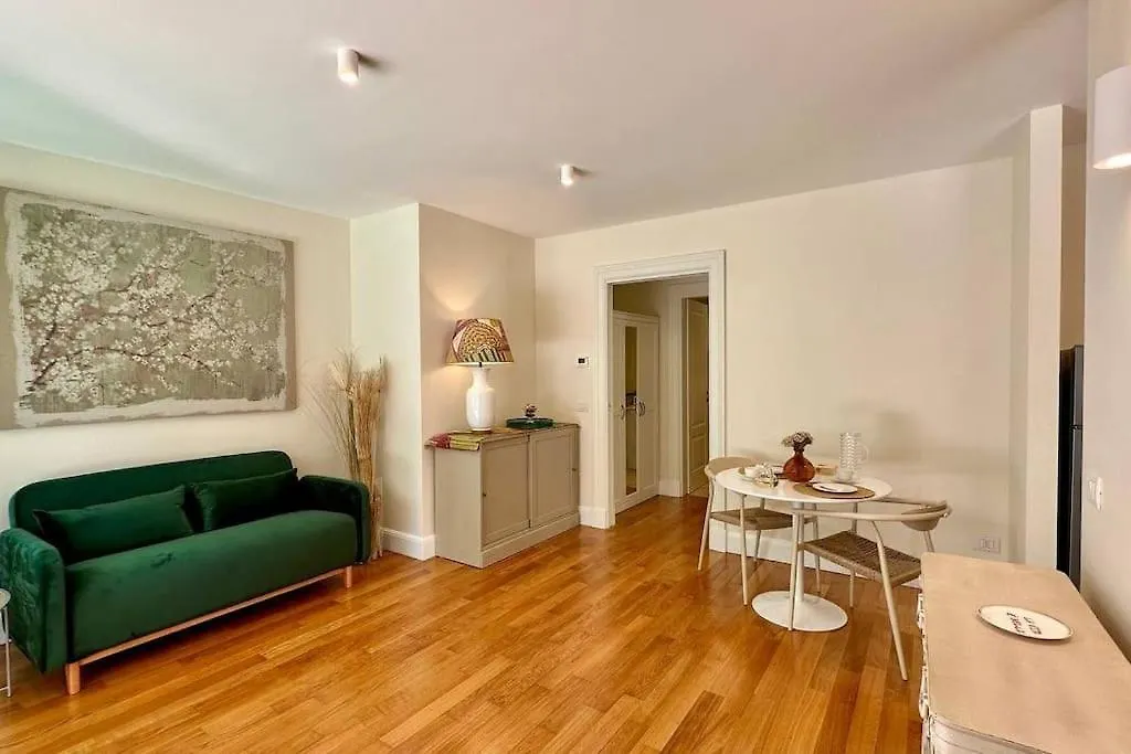 Elegant Apartment With Terrace In Balduina Rome